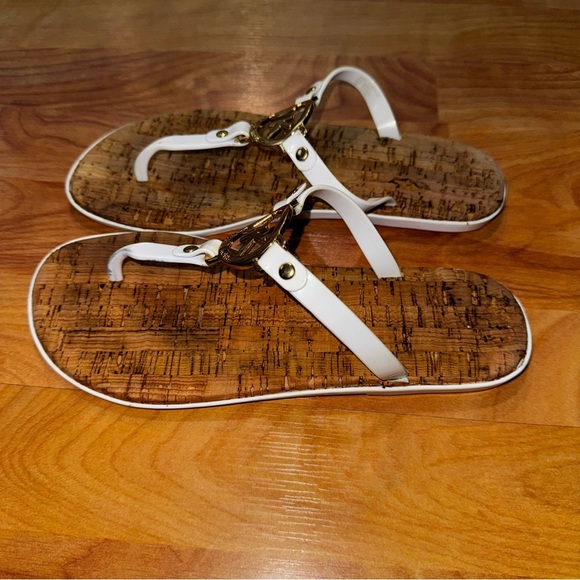 MICHAEL KORS White Jelly Cork Thongs Flat Sandals Size 8 MK Gold Logo Flip Flops - Picture 4 of 9